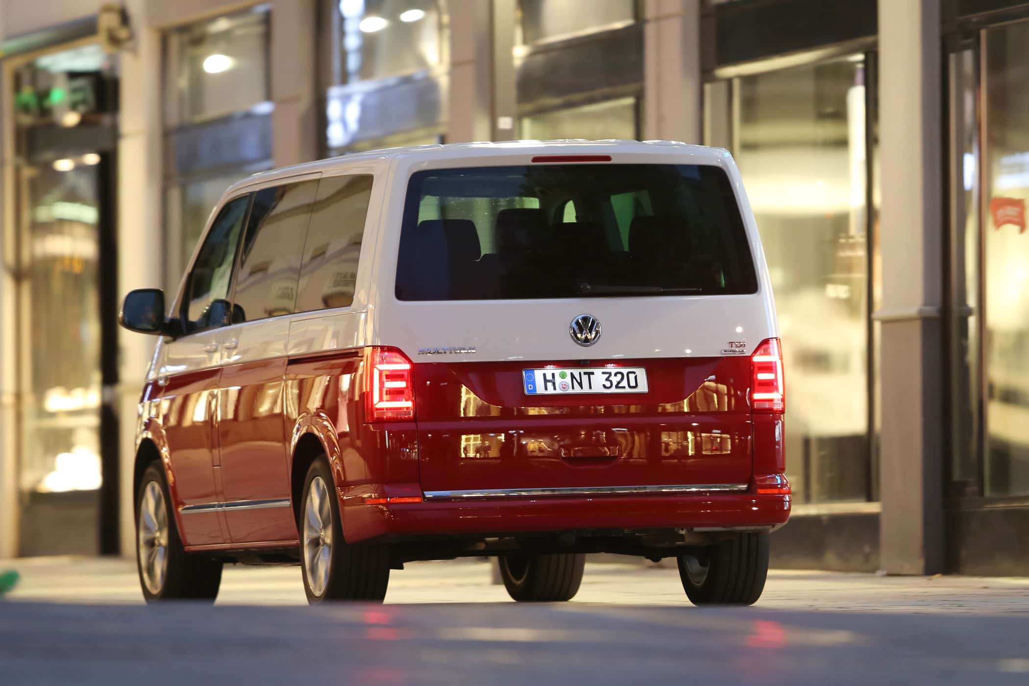 VW T6 Multivan 2.0 TDI, Heckansicht