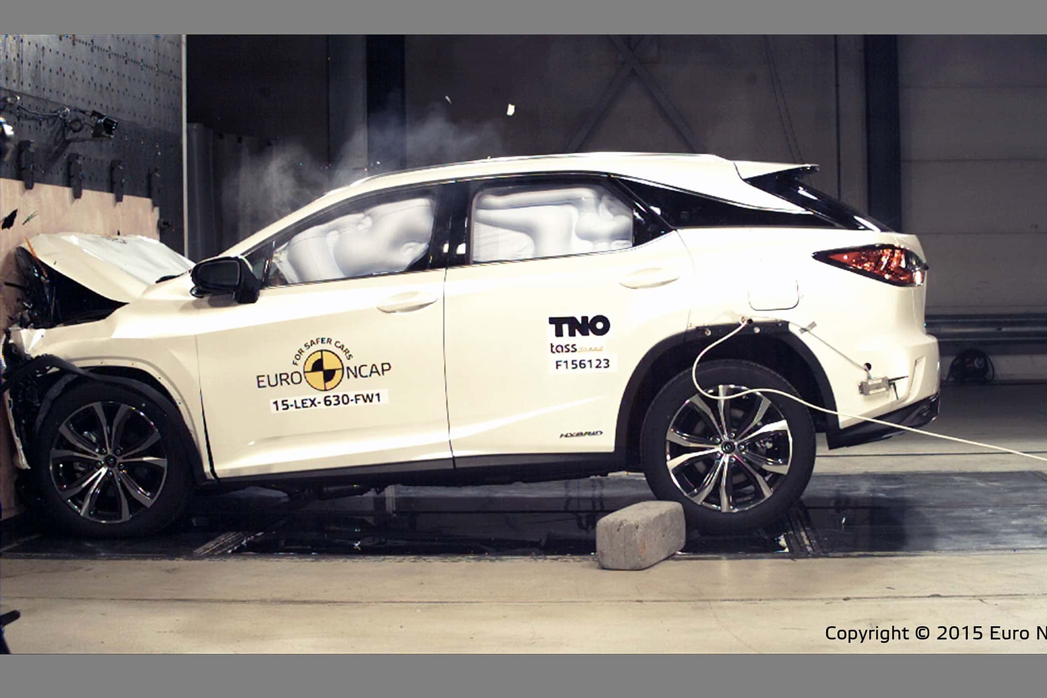 12/2015 EuroNCAP Crashtest Lexus RX