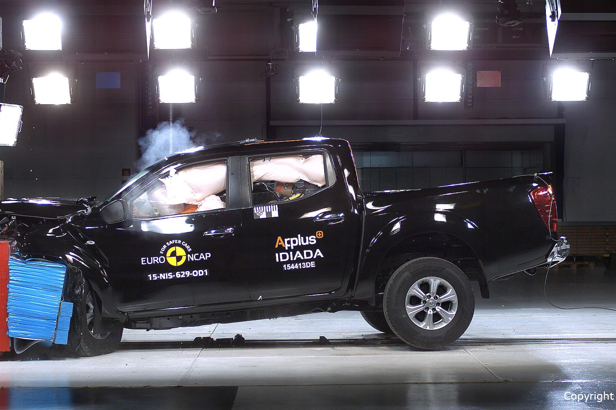 12/2015 EuroNCAP Crashtest Nissan Navara