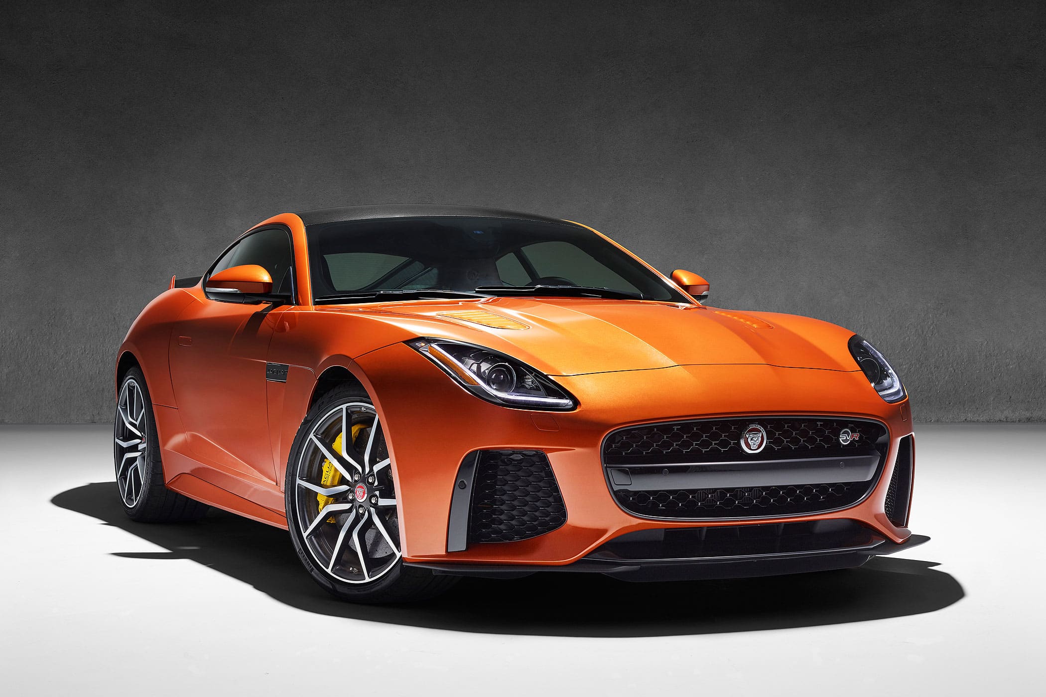 Jaguar F-Type SVR