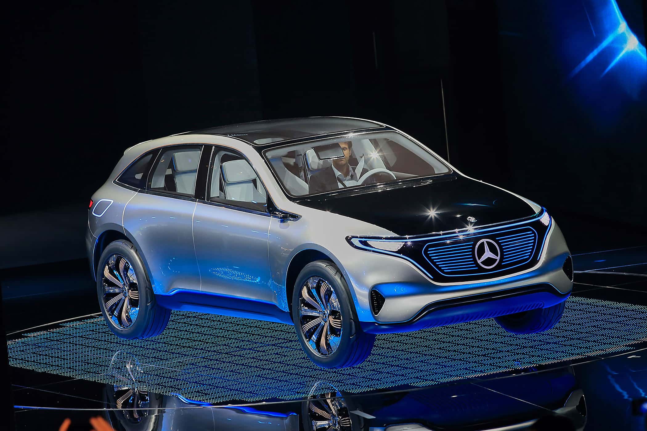 Mercedes Elektroauto SUV Paris Teaser