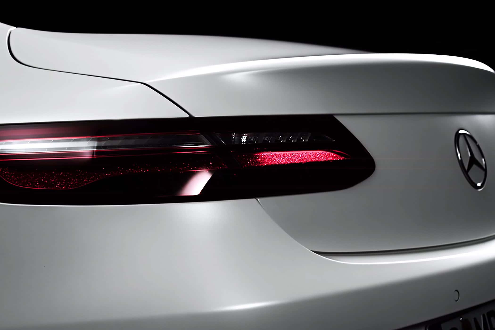 Mercedes E-Klasse Coupé Teaser Screenshot